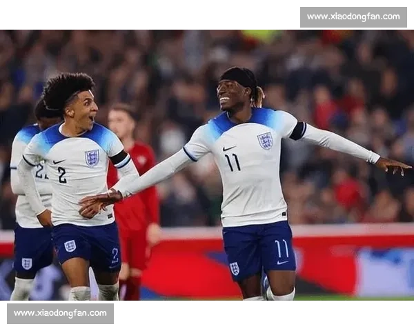 欧洲豪门杯赛激战正酣黑马崛起引爆赛场悬念冠军归属扑朔迷离引关注 - 副本