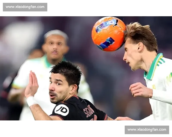 欧冠战火重燃豪门对决悬念再起群星闪耀巅峰之夜来临引爆全城激情 - 副本